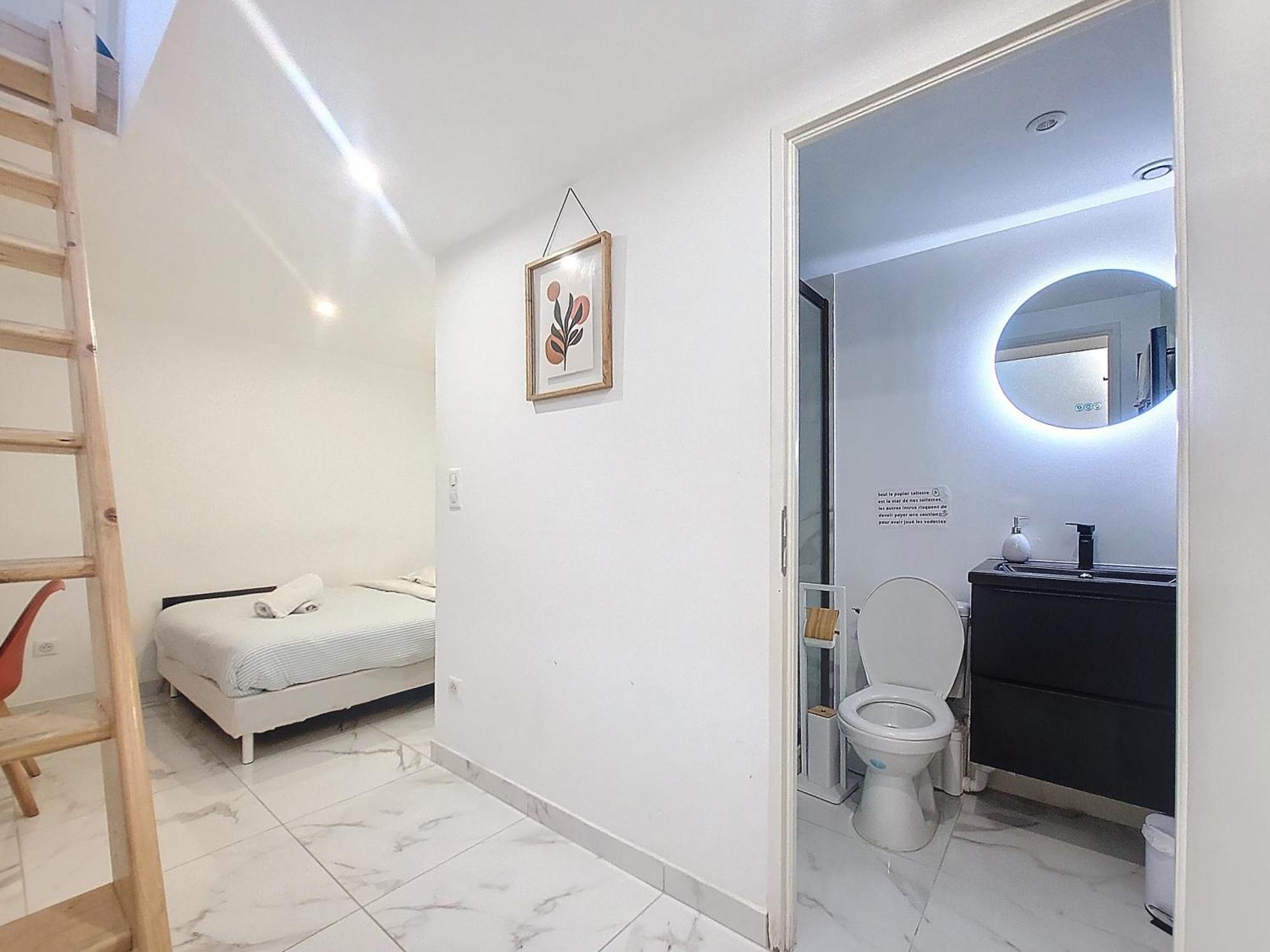 Confort Climatise Et Suite Privee En Sousplex مونبيلييه المظهر الخارجي الصورة