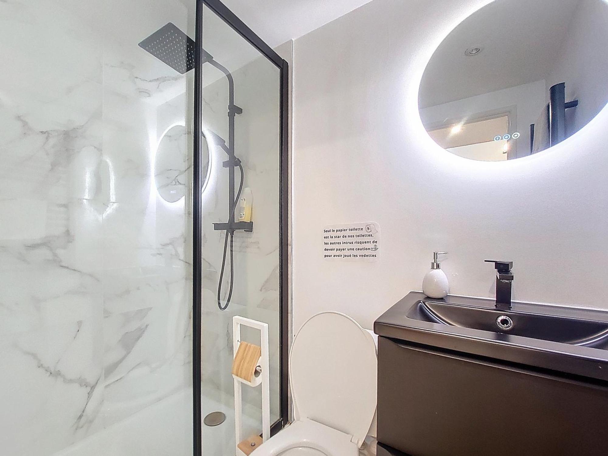 Confort Climatise Et Suite Privee En Sousplex مونبيلييه المظهر الخارجي الصورة